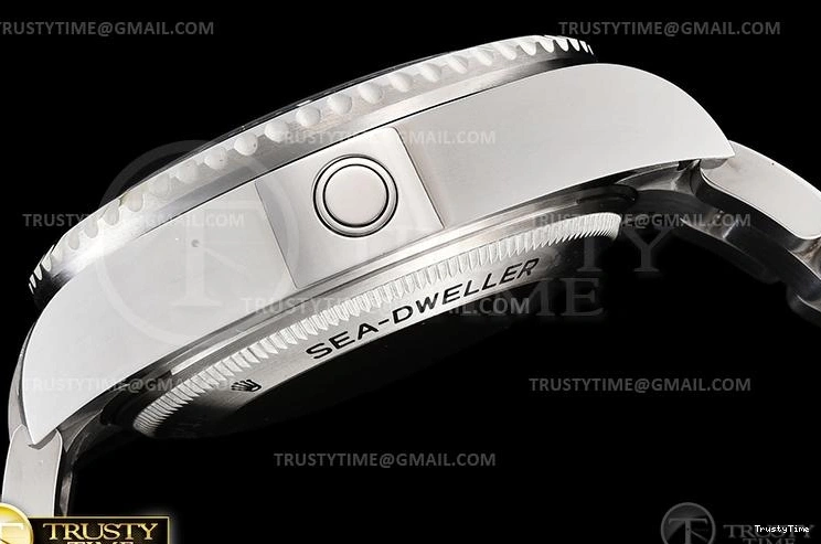 1223 ROLSD097A – Deep Sea Dweller Packable 1017